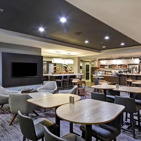 Отель Courtyard By Marriott Долтон Экстерьер фото